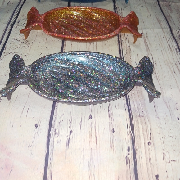 Acrylic handmade candy, key, or trinket dish! This is for the ORANGE DISH. - Picture 6 of 6